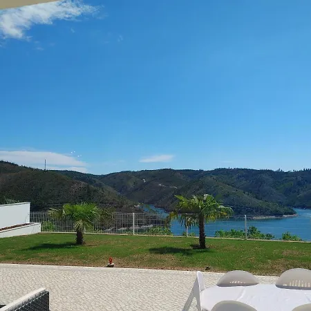 Azul Landhuis Ferreira do Zêzere