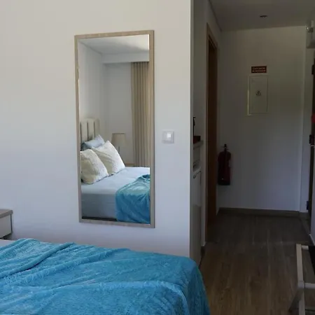 Azul Kır Evi